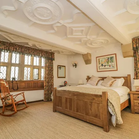 High Hall سكيبتون